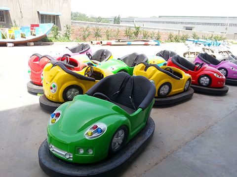 Amusement bumper car rides 